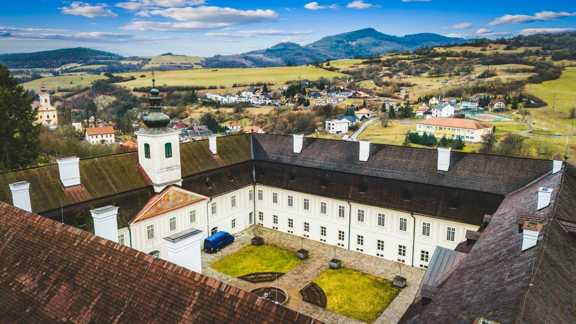 Sovi Dom- Historicke Apartmany Z 19 Storocia, 4Km Od Banskej Stiavnice Svätý Anton Kültér fotó