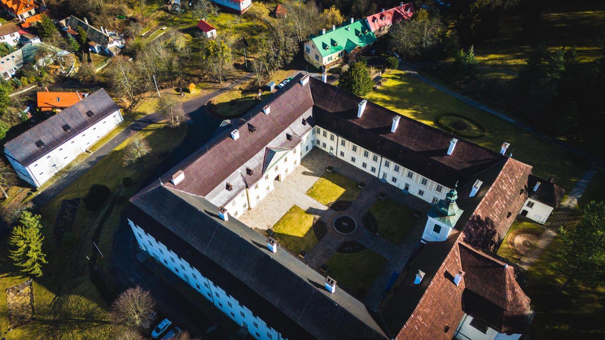 Sovi Dom- Historicke Apartmany Z 19 Storocia, 4Km Od Banskej Stiavnice Svätý Anton Kültér fotó