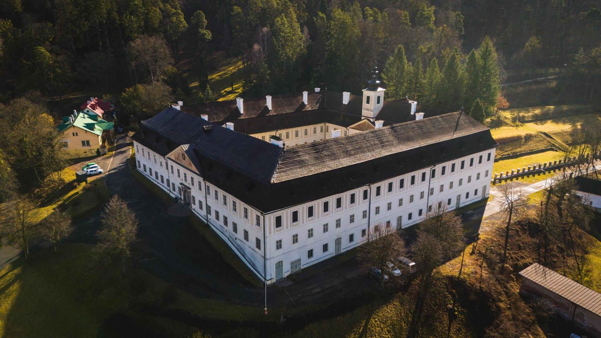 Sovi Dom- Historicke Apartmany Z 19 Storocia, 4Km Od Banskej Stiavnice Svätý Anton Kültér fotó